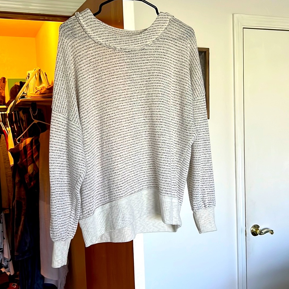 Buckle BKE Brand Sweater